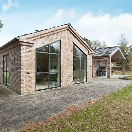 Four-bedroom Holiday In Hojby 2 Lumsås