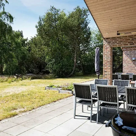 펜션 Four-bedroom Holiday In Hojby 2
