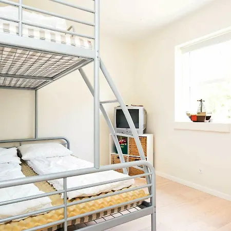 Four-bedroom Holiday In Hojby 2 *