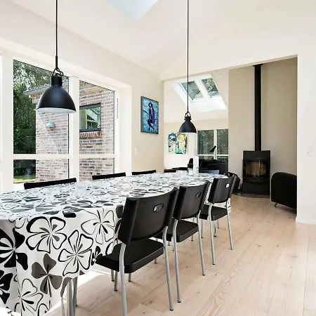 Four-bedroom Holiday In Hojby 2 펜션